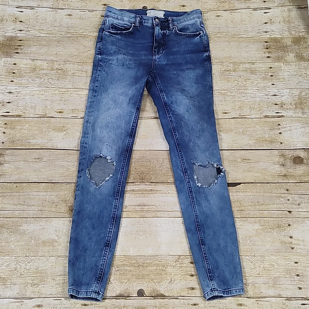 Free People Busted Knee Distressed Skinny Jeans